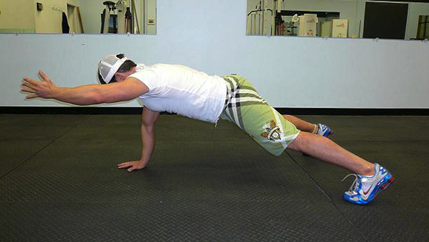 one-arm plank